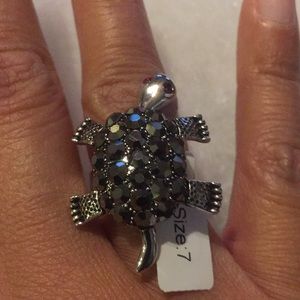 Quality costume jewelry- Turtle ring